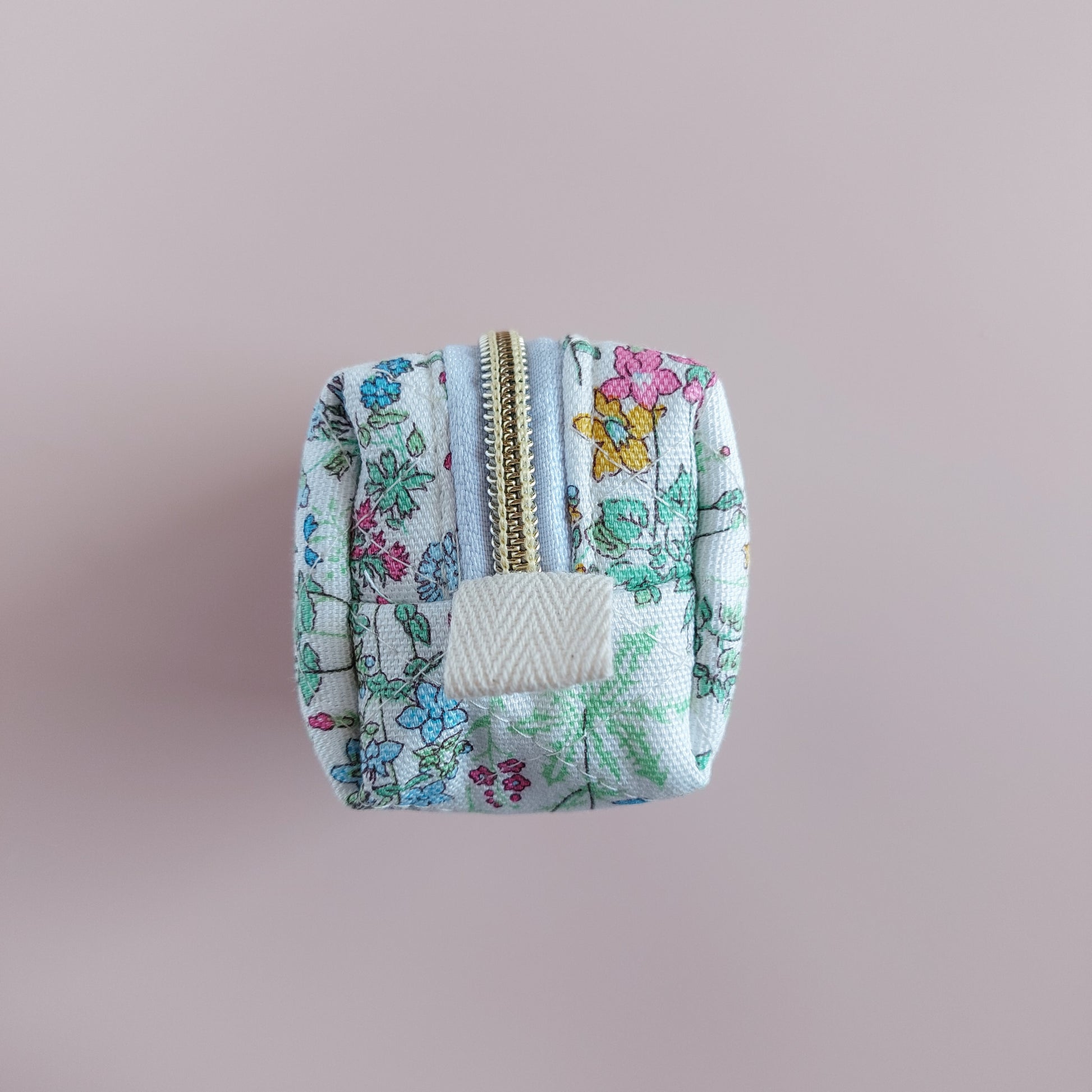 quilted mini pouch pull tab field flower
